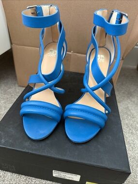 BNWT Blue Strappy High Heel Sandals with Ankle Wrap Sz 8